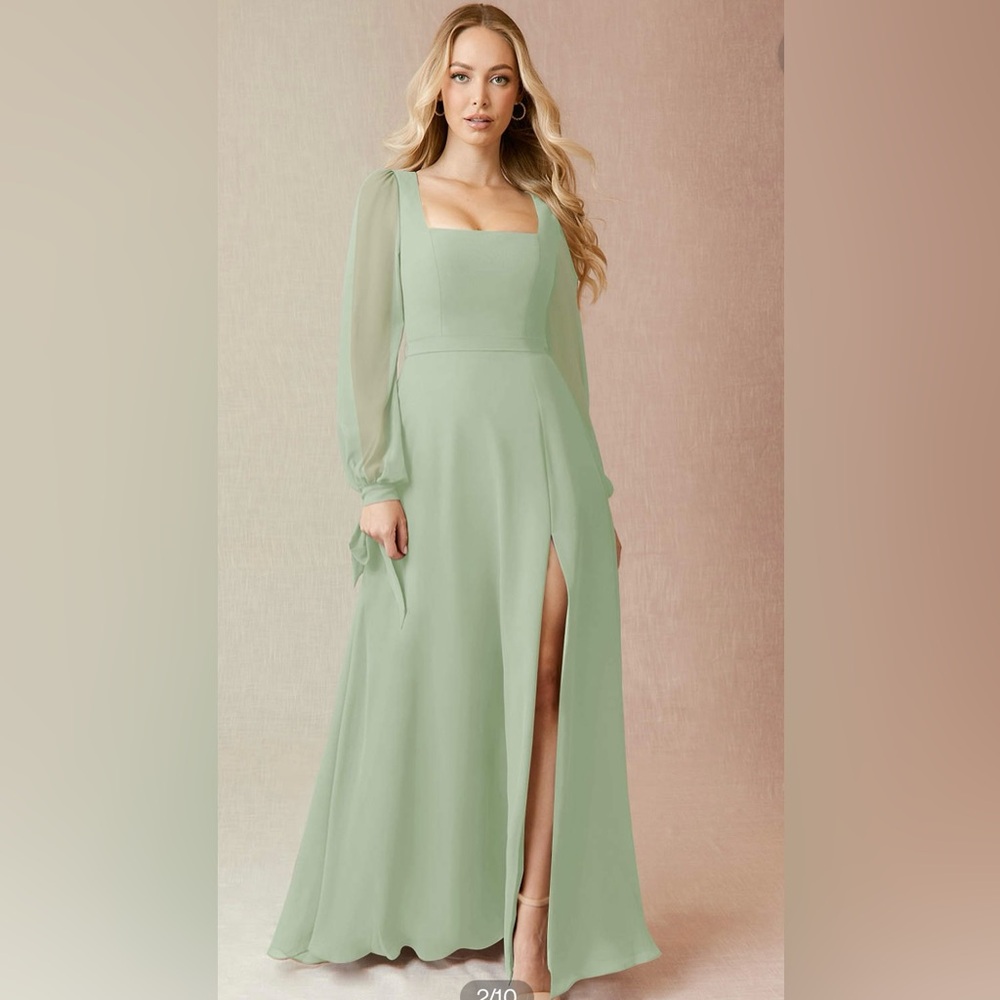 AZAZIE LEONIA
Flowy Long Sleeve Chiffon Long Dress Dusty Sage - A16